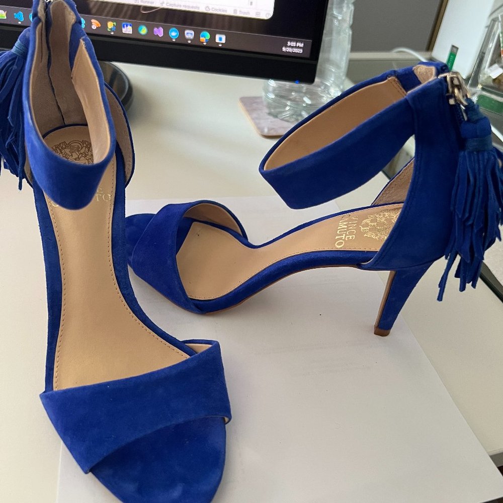 Ankle Strap Suede Sandals with tassel - Picture 2 of 4
